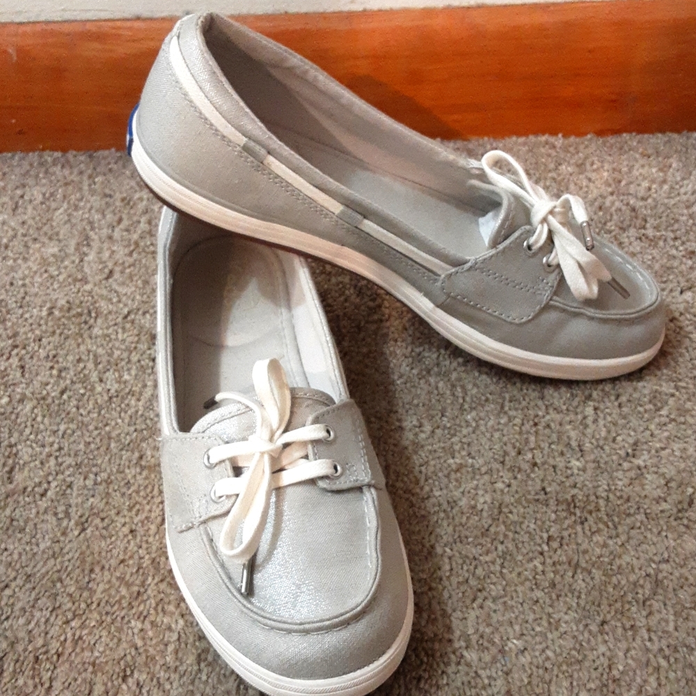 ❤❤❤KEDS SHOES SIZE 8❤❤❤